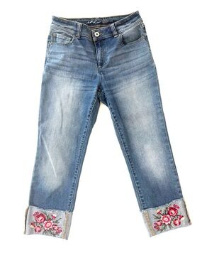 INC International Concepts Cropped Blue Jeans W/ Floral Embroidered Cuffs Size 6